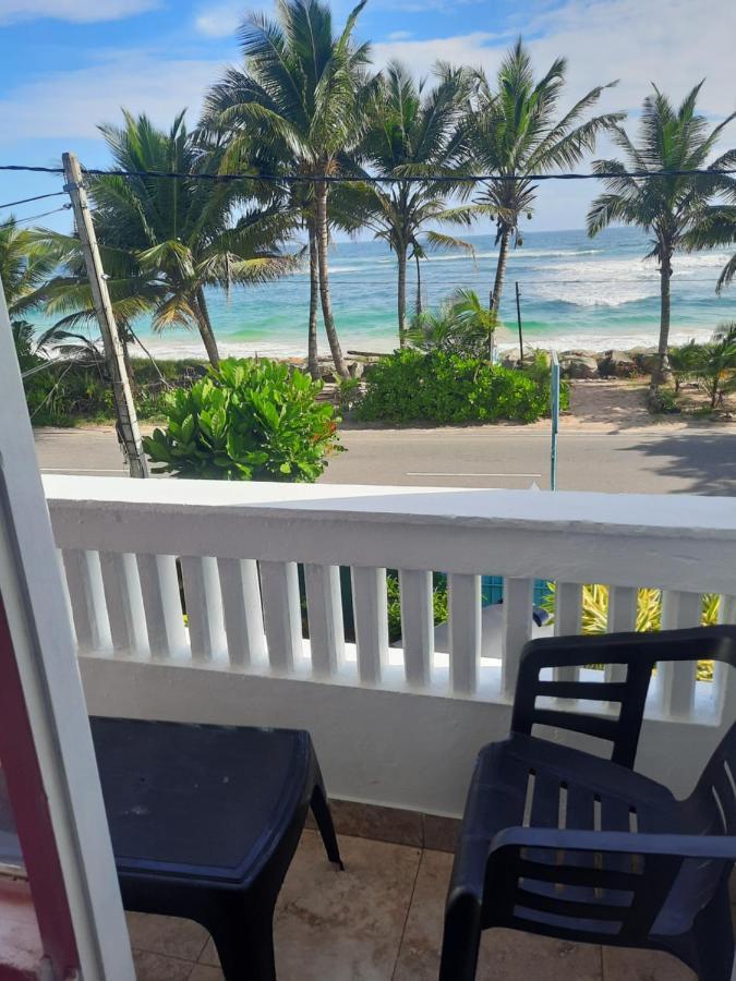 White Surfing Beach Resort Унаватуна Экстерьер фото
